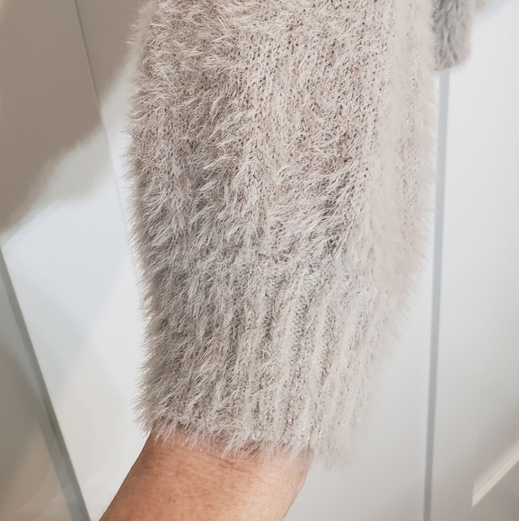 BaeVely Anthropologie Sweater Fuzzy Soft Stretchy WEEKEND Oversized Size Medium - Picture 6 of 12